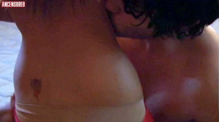 Elizabeth Di Prinzio seno nudo