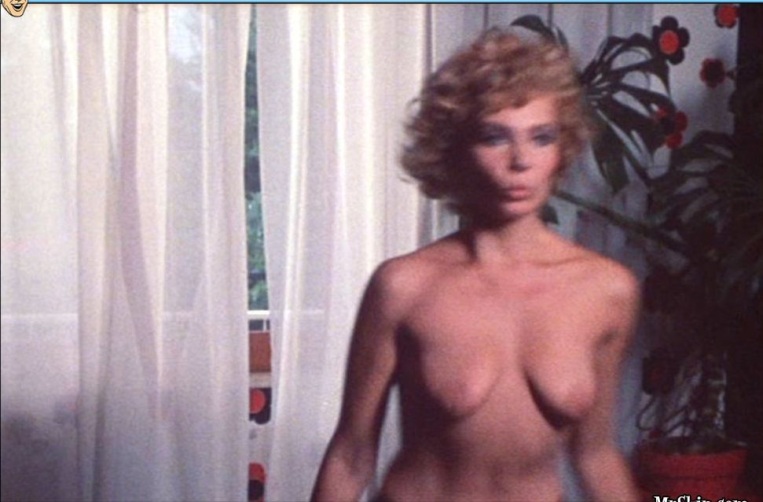 Francesca Romana Coluzzi seno nudo